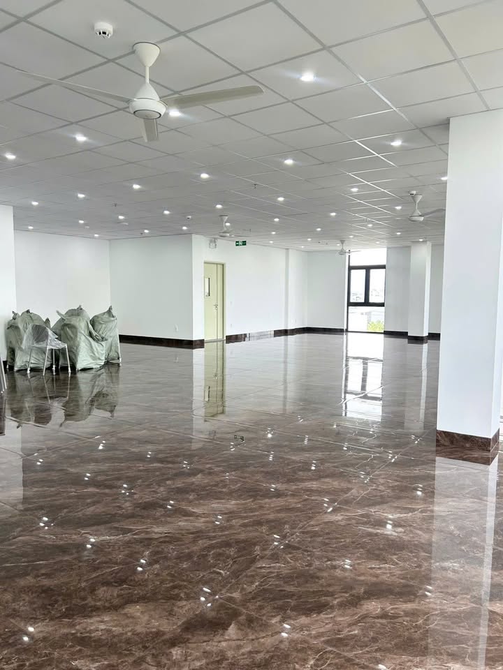 Cho thuê văn phòng hiện đại tại Hoà Xuân, Đà Nẵng - Giá từ 9.5 triệu/tháng!