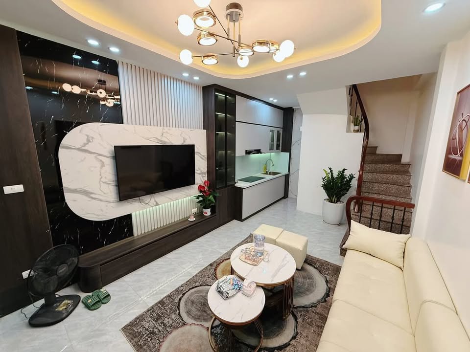 Nhà đẹp 325 Kim Ngưu 27m² giá 6.15 tỷ - Sẵn sàng ở ngay!