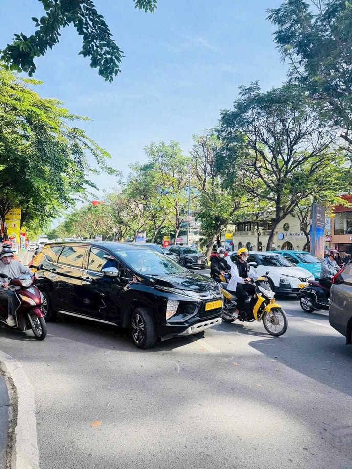 Nhà mặt tiền Trường Sơn, Quận Tân Bình 90.3m² giá 24.8 tỷ - Đang cho thuê 40 triệu!