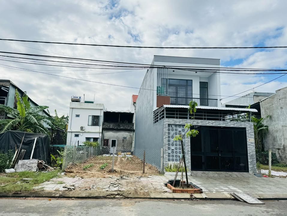 Lô đất đường Lương Khắc Ninh, phường Hòa Xuân, 100m² giá 4.79 tỷ - Vị trí đẹp kinh doanh thuận lợi!