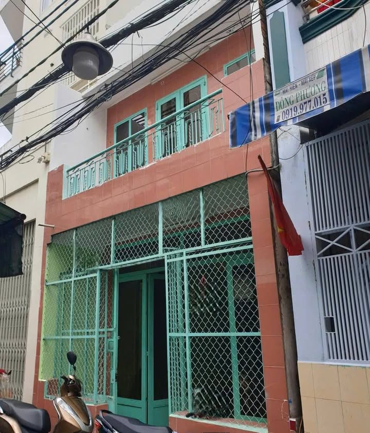 Nhà cho thuê 2PN đường Cách Mạng Tháng 8, Q3 chỉ 12 triệu - Phù hợp cho gia đình hoặc nhóm bạn!