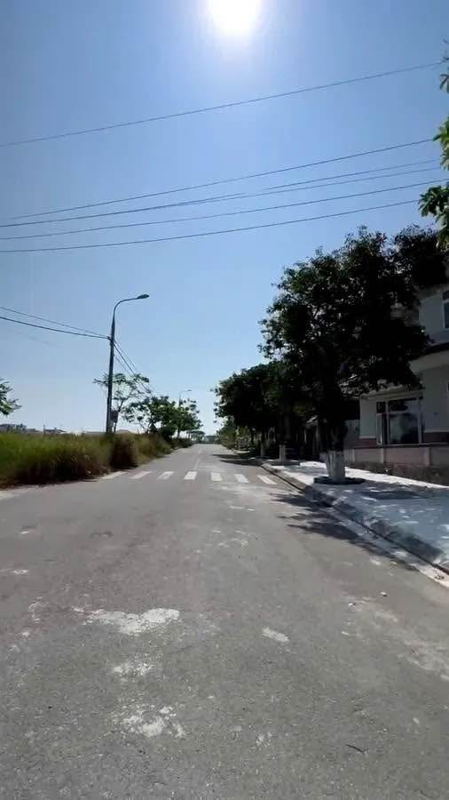 Nhà phố Ngũ Hành Sơn Đà Nẵng 105m² giá 4 tỷ - Sát bãi tắm Non Nước!