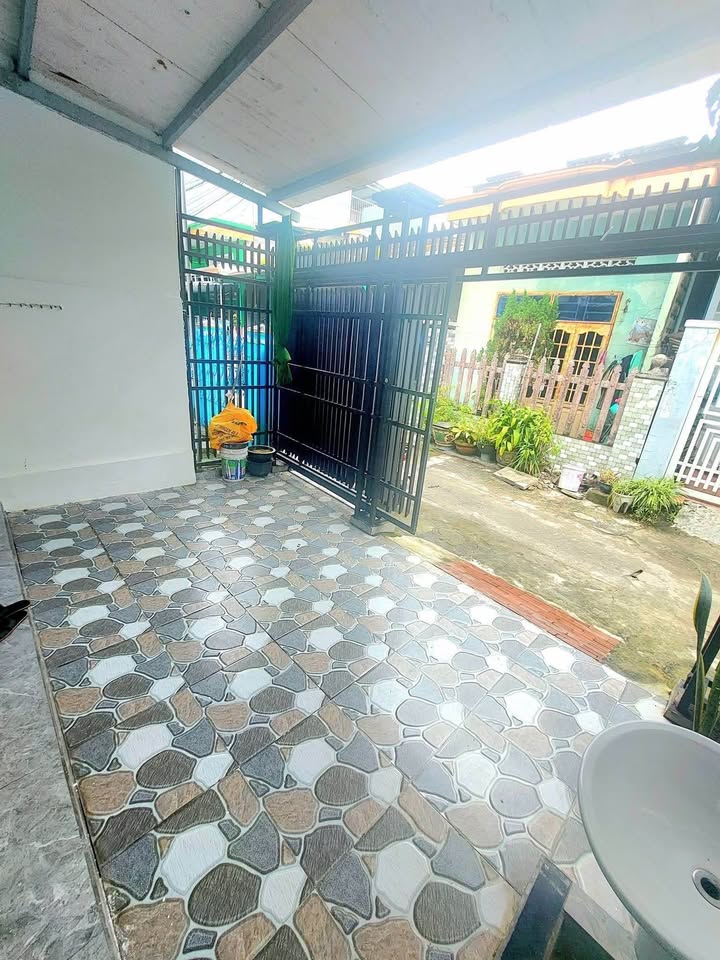 Nhà cấp 4 tại Kiệt Ô Tô Nguyễn Lương Bằng 80m² giá 2.55 tỷ - Sổ hồng chính chủ!