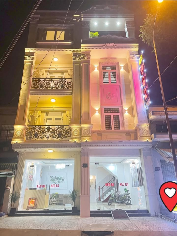 Khách sạn Trần Quang Khải, Cái Khế, 102.5m² giá 18 tỷ - Kinh doanh sầm uất!