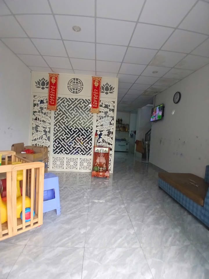 Nhà cho thuê đường Số 6, quận Bình Tân 135m² giá chỉ 12 triệu/tháng - Phù hợp làm xưởng may!