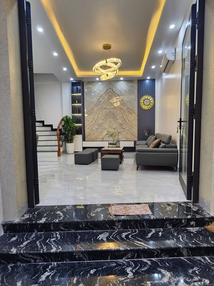 Nhà phố Bạch Mai 45m² giá 9 tỷ - Đầy đủ tiện ích, chính chủ bán!