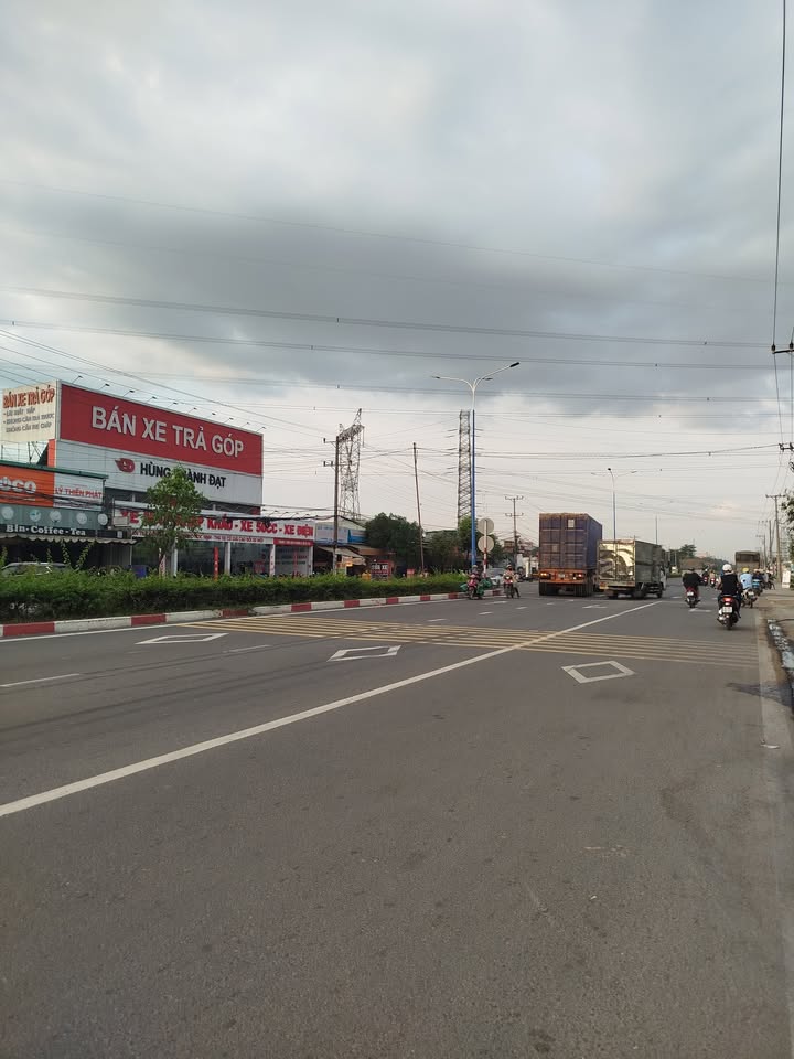 Bán FrontHouse mặt tiền ĐT 746, phường Tân Hiệp, giá thương lượng - Doanh thu gần 100 triệu/tháng