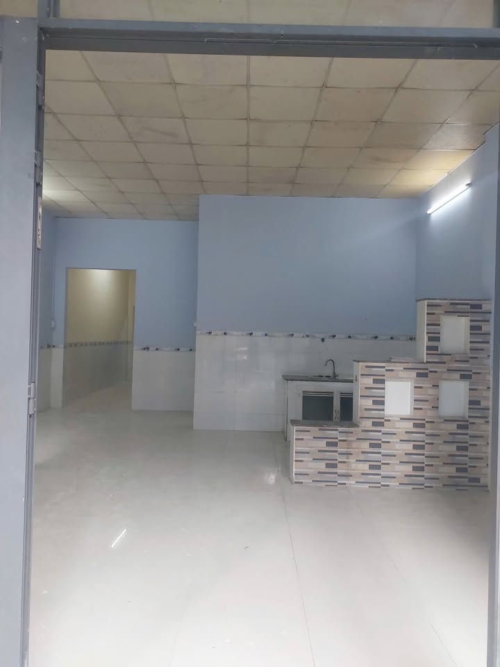 Nhà cho thuê 3 phòng ngủ tại Biên Hòa, 110m² giá 5,5 triệu - Sân rộng, tiện nghi đầy đủ!