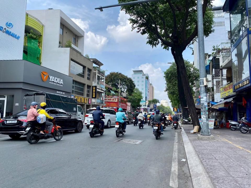 FrontHouse Trần Đình Xu, Quận 1, 69m² giá 25 tỷ - Đầu tư siêu lợi nhuận!