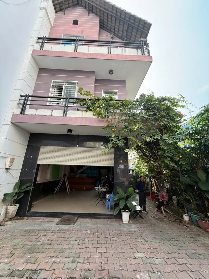 Nhà 3 Tầng Đường Huỳnh Tấn Phát, Quận 7 - Diện Tích 114m² Giá Chỉ 14 Tỷ - Kinh Doanh Lợi Nhuận!