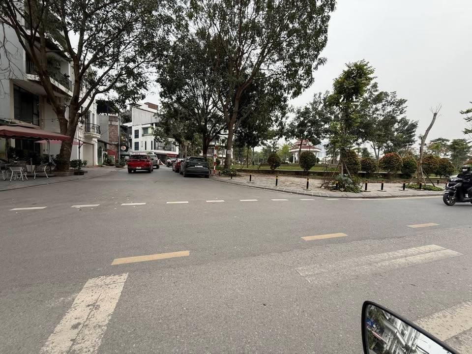 Biệt thự Ngọc Thụy, Long Biên 160m² - Thiết kế hiện đại, kinh doanh dễ dàng!