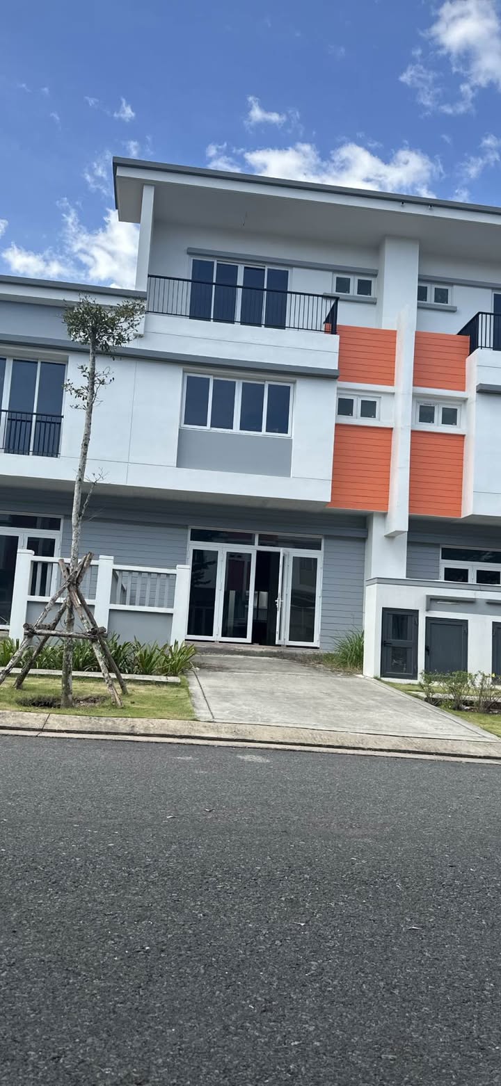 Nhà phố Vườn Thiên Đàng 2, Bến Cát, 120m² giá 3.56 tỷ - Cơ hội đầu tư tuyệt vời!