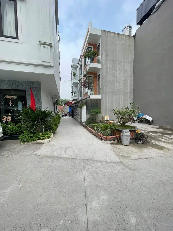 Đất nền Hạ Long 54m² giá 1.5 tỷ - Sổ đỏ chính chủ, tiện ích đầy đủ!