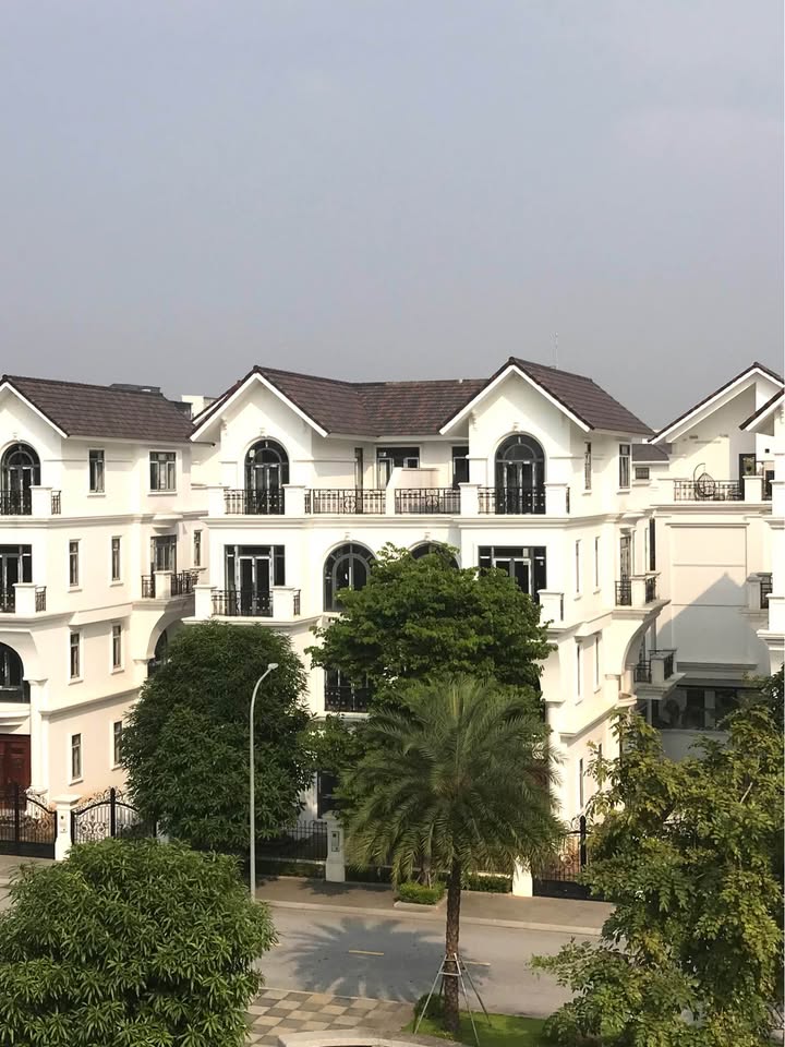 Biệt thự 4 tầng khu đô thị Mạnh Đức Victory Từ Sơn 230m² - Thiết kế 6 phòng ngủ khép kín!