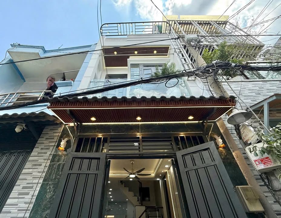 Nhà cho thuê đường số 4, Gò Vấp - 2 phòng ngủ, 12 triệu/tháng - Full nội thất hiện đại!