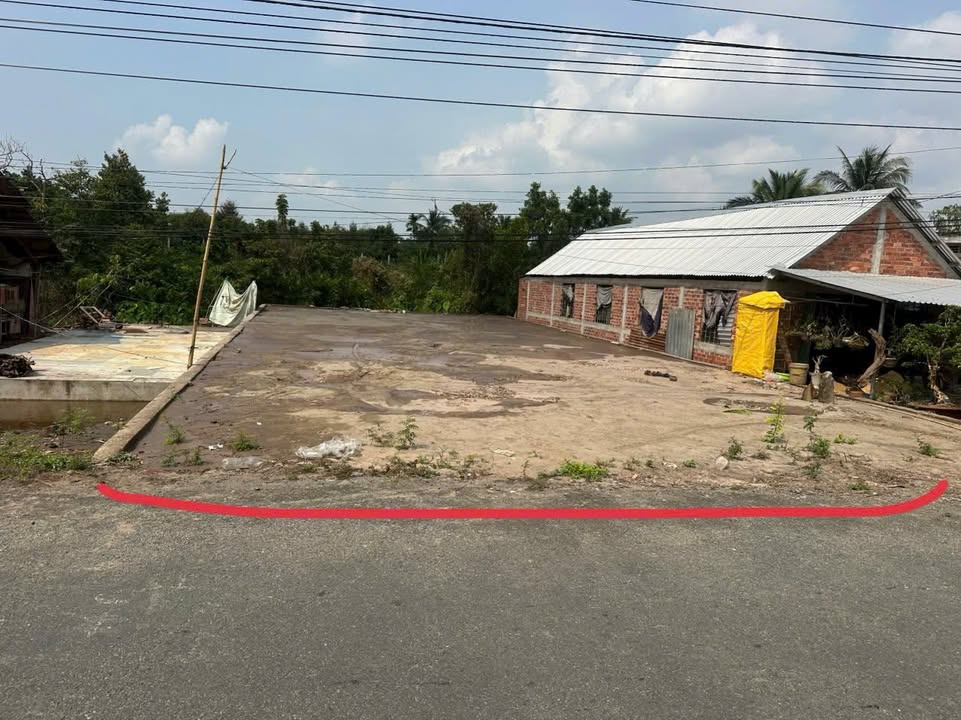 Đất nền mặt tiền Quốc lộ 57B, Hòa Nghĩa, Chợ Lách 204m² giá 1.35 tỷ - Cơ hội đầu tư hấp dẫn!