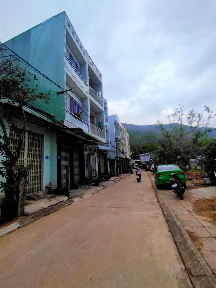 Nhà hẻm gần chợ Ghềnh Ráng, Quy Nhơn 100m² giá 3 tỷ - Sổ hồng chính chủ!