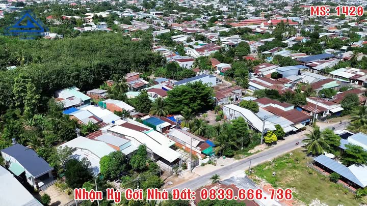 Nhà phố Long Hoa 105m² giá 990 triệu - Sổ hồng chính chủ, công chứng ngay!
