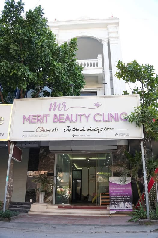 Shophouse tại TTTM Dân Tiến, Khoái Châu 110m² - Sẵn sàng nhận nhà đẹp!