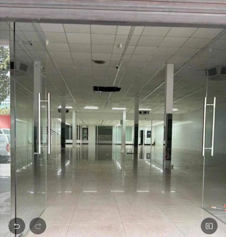 Cho thuê mặt tiền đường Đồng Khởi Biên Hòa 560m² giá 70 triệu - Kinh doanh thuận lợi!
