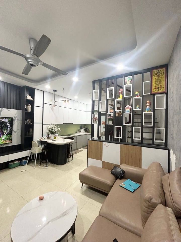 Nhà riêng Tây Mỗ 33m² giá 5 tỷ - Gần Vinhomes Smart City, tiện ích đầy đủ!