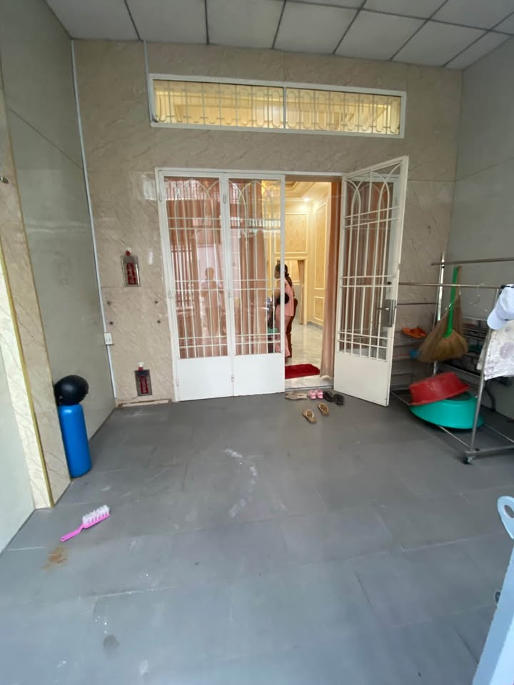 Nhà nguyên căn hẻm 40 đường Hà Huy Giáp, Biên Hòa 70m² giá 6.5 triệu - Không gian thoải mái cho gia đình!