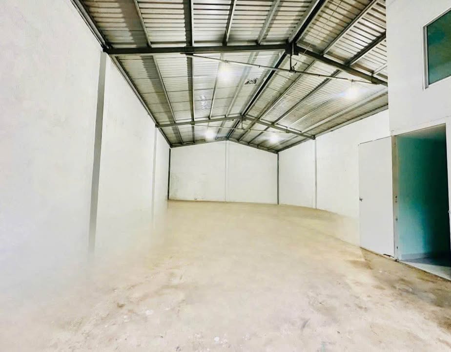 Kho cho thuê khu dân cư Tân Phong 200m² giá 7 triệu - Không gian rộng rãi thuận lợi!