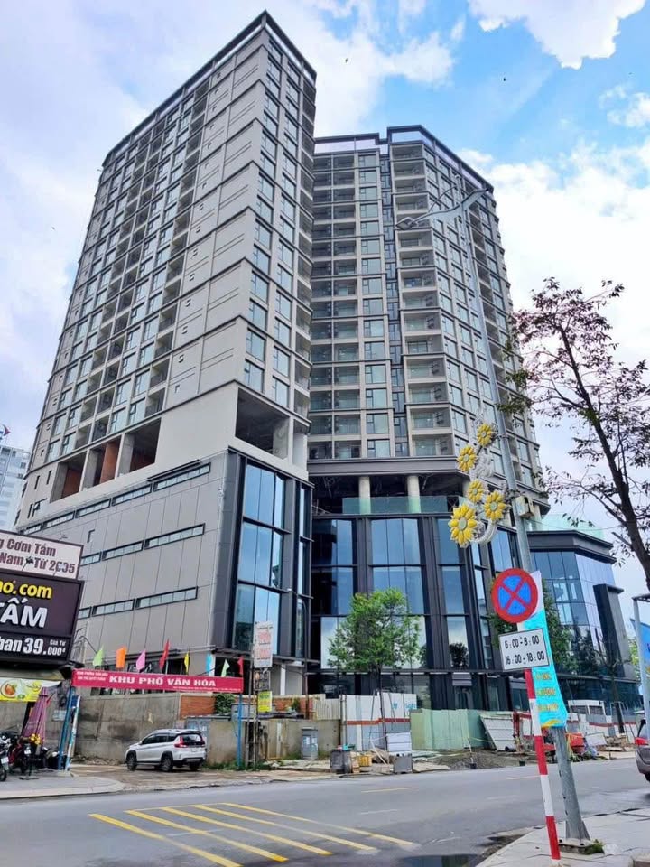 Đất Biệt Thự 1229m² đường Hà Huy Giáp giá 70 tỷ - Khu dân cư phát triển!