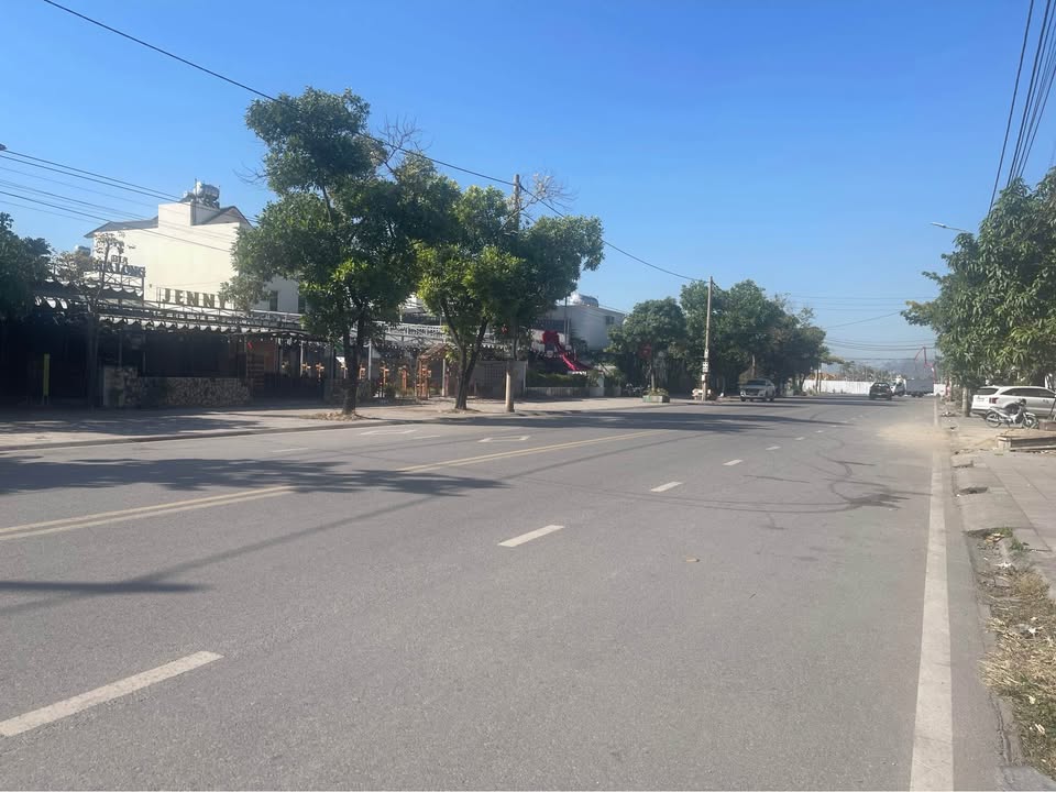 Đất biệt thự Đường 30, Cẩm Phả 285m² - Diện tích lý tưởng cho kinh doanh sầm uất!