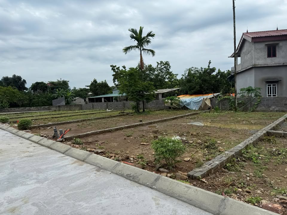 Lô đất thổ cư 90m² tại xã Cao Dương, Hòa Bình giá chỉ 400 triệu - View suối tuyệt đẹp!