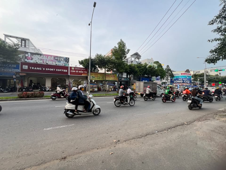 Đất nền mặt tiền Nguyễn Văn Cừ, Cần Thơ 199m² - Tặng nhà cấp 4 cho thuê!