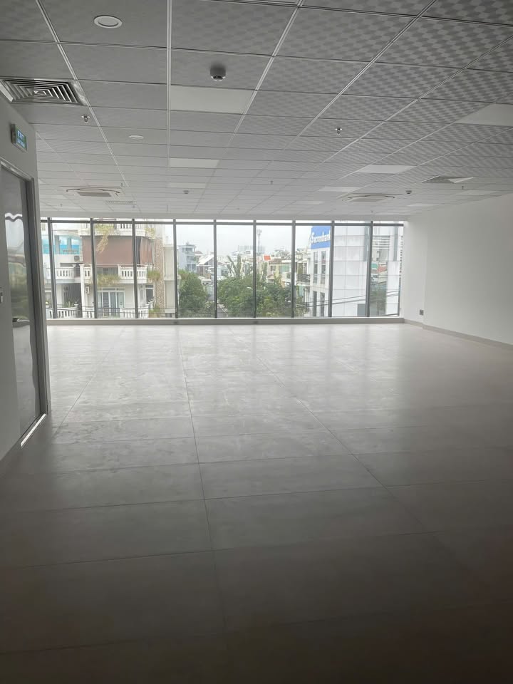 Văn phòng cho thuê đường Nguyễn Văn Hưởng quận 2 diện tích 400m² - Không gian sang trọng, thoáng đãng!