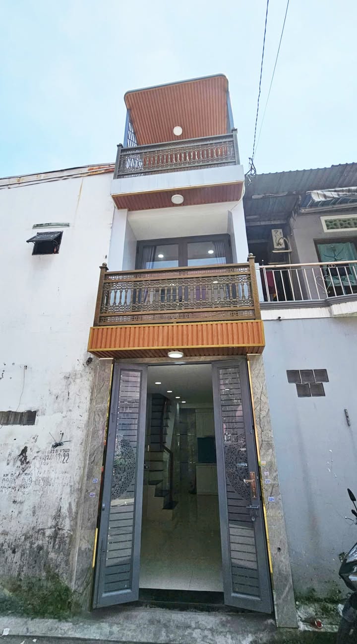 Nhà mặt tiền đường Lê Cảnh Tuân, Tân Phú 21m² giá 3.6 tỷ - Đầu tư sinh lời ngay!