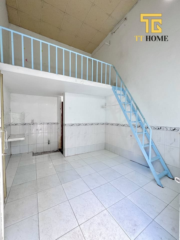 Phòng trọ mặt tiền hẻm 388 Nguyễn Văn Cừ, 2 triệu - Thích hợp kinh doanh nhỏ!