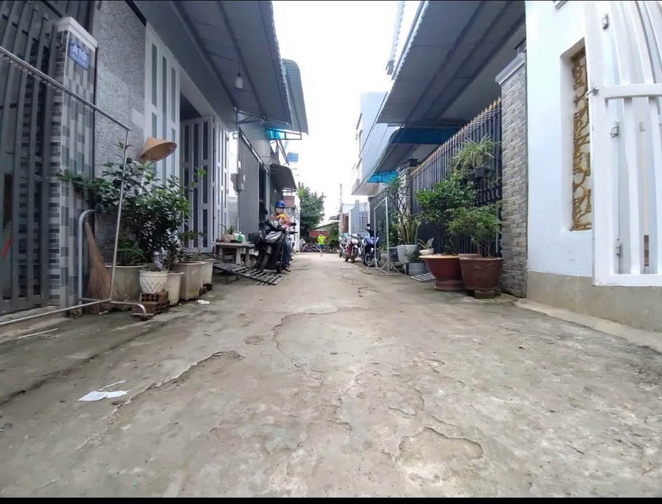 Nhà hẻm 9 Trần Chiên, Cái Răng 61m² giá 2.3 tỷ - Gần chợ và trường đại học!