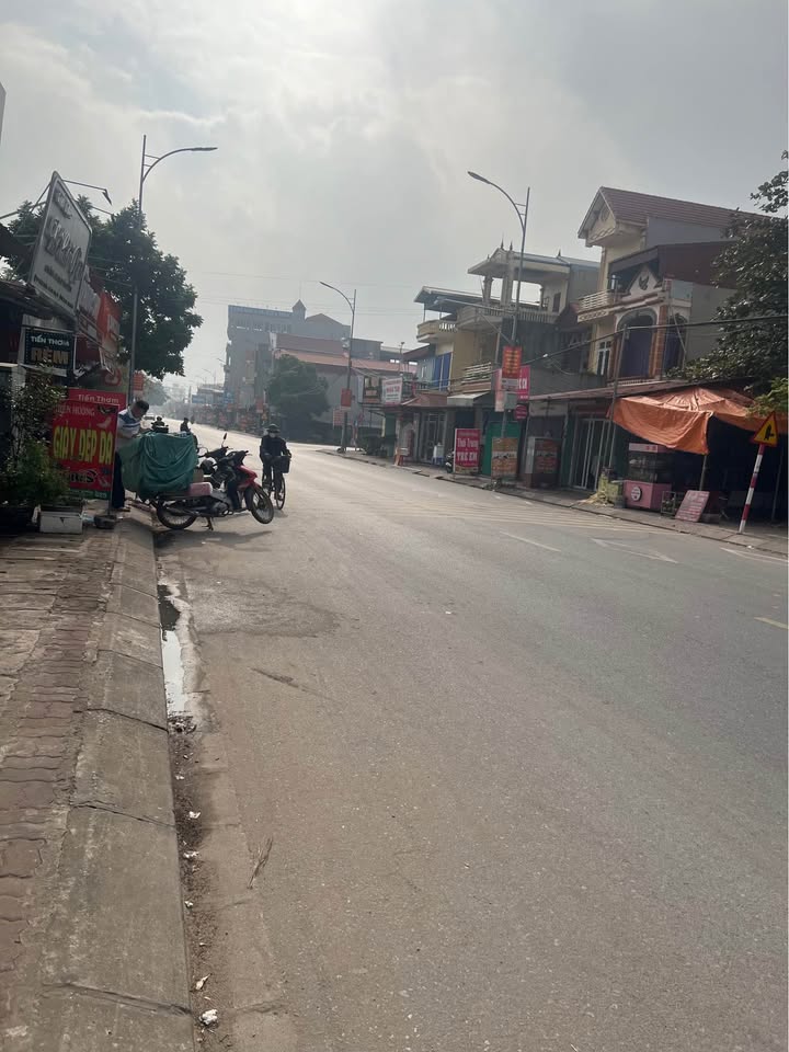 Mặt bằng kinh doanh cho thuê tại thị trấn Ân Thi - Giá thỏa thuận hấp dẫn!