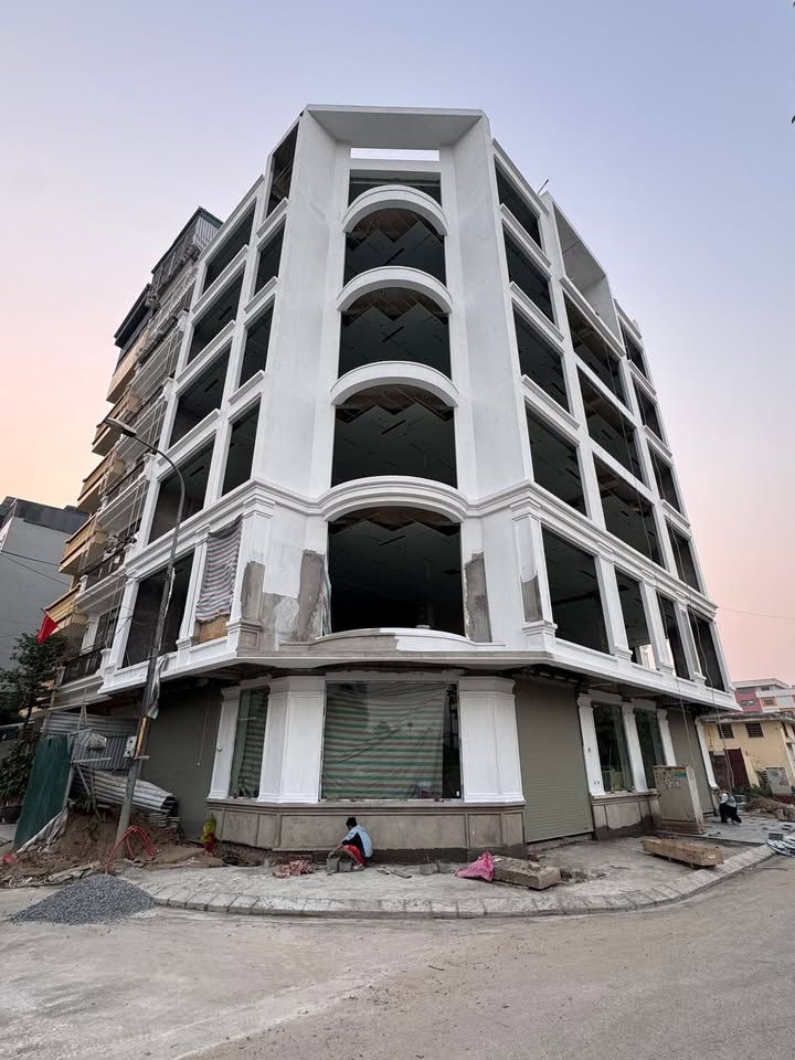 Cho thuê tòa nhà văn phòng cao cấp tại Ngã tư Him Lam, Hà Đông - Diện tích 1.400m², tiện nghi hoàn hảo!