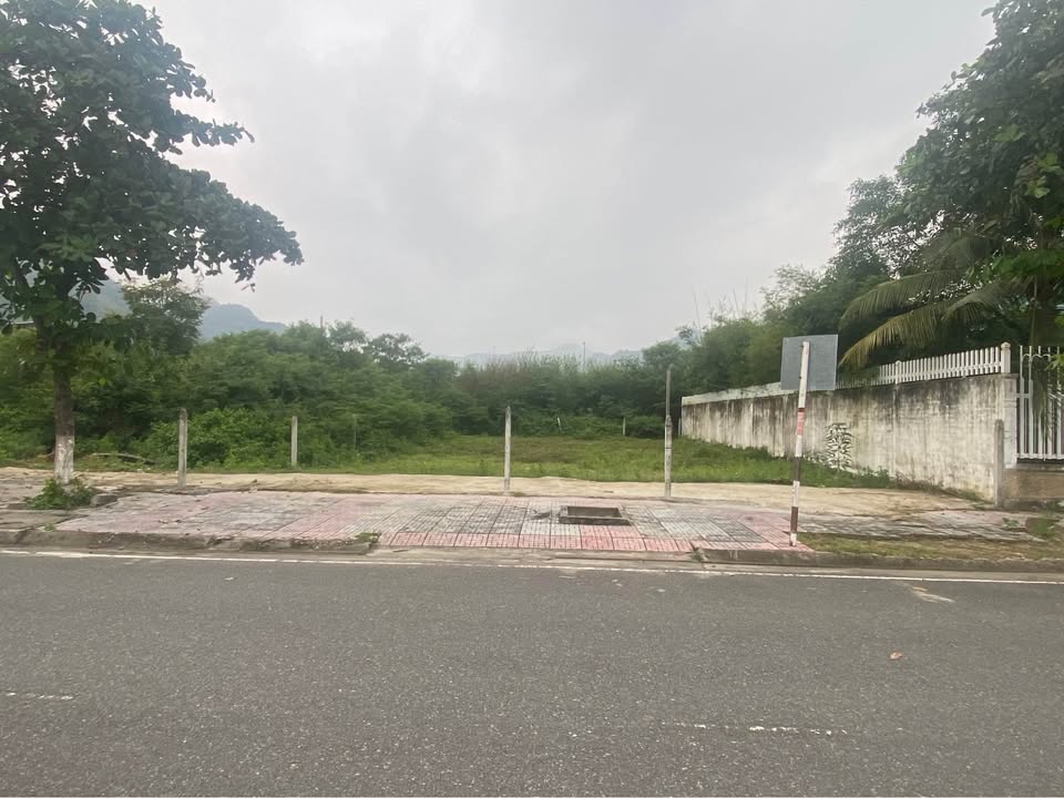 Đất biệt thự biển Vĩnh Hoà Nha Trang 450m² giá 51.75 tỷ - Hướng Nam view biển đẹp