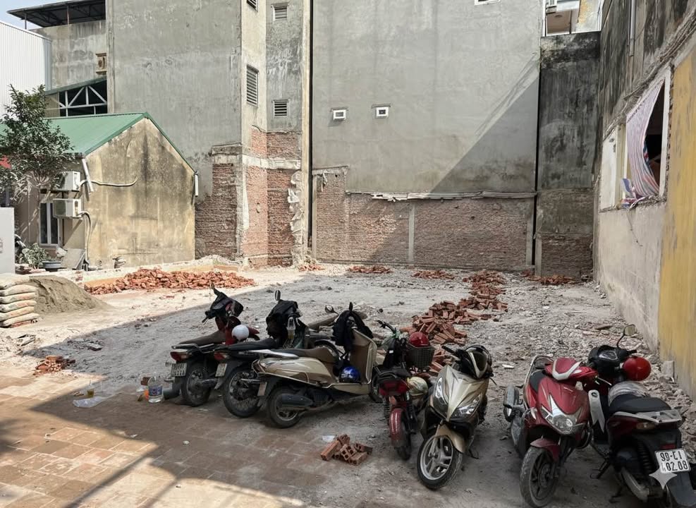 FrontHouse đường Chợ Tre, Từ Sơn 70m² giá 4 tỷ - Sổ đỏ chính chủ!