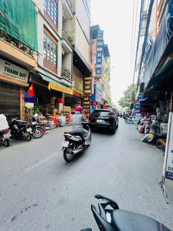 Văn phòng FrontHouse tại khu phố chợ Giầu, Từ Sơn, 64m² - Cơ hội kinh doanh tuyệt vời!