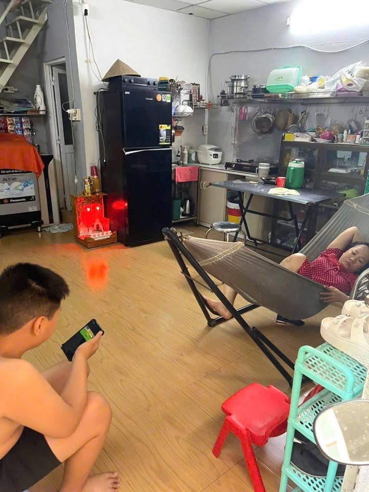 Nhà cho thuê đường Kênh Tân Hóa - Trịnh Đình Thảo, Tân Phú 27m² - Giá chỉ 5 triệu/tháng!