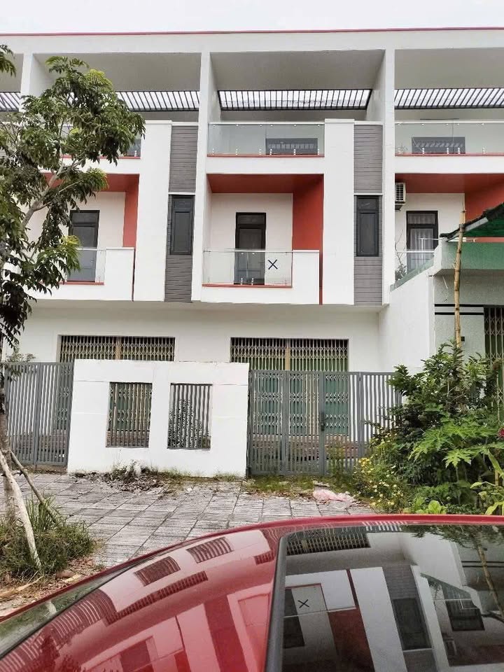 Nhà Lô D9 căn 3A Khu Đô Thị Tây Bắc Rạch Giá 110m² giá 2.95 tỷ - Chính chủ bán gấp!