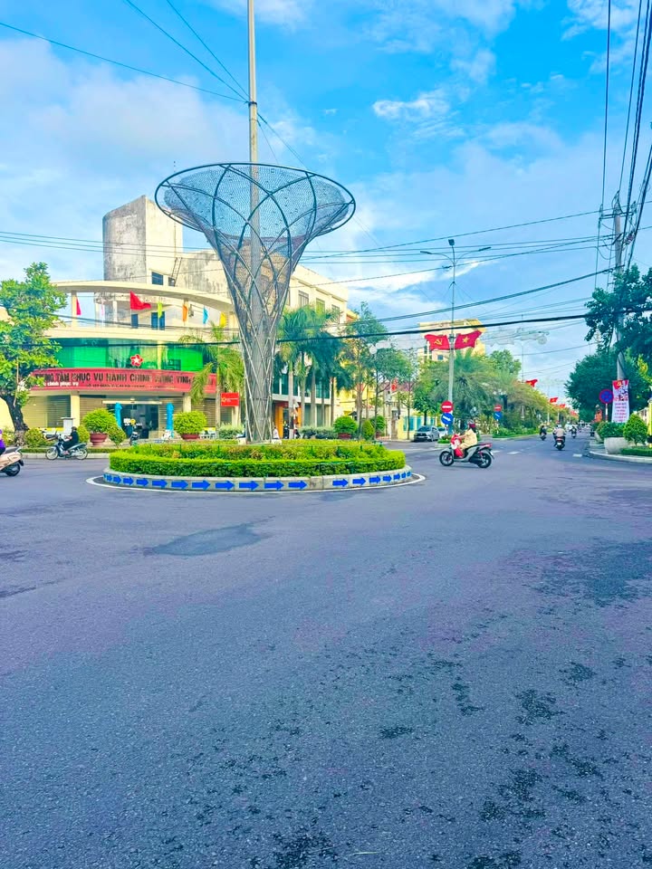 Đất nền xây căn hộ mini Trần Phú Quy Nhơn 77.35m² giá 5.6 tỷ - Cách biển chỉ 500m!