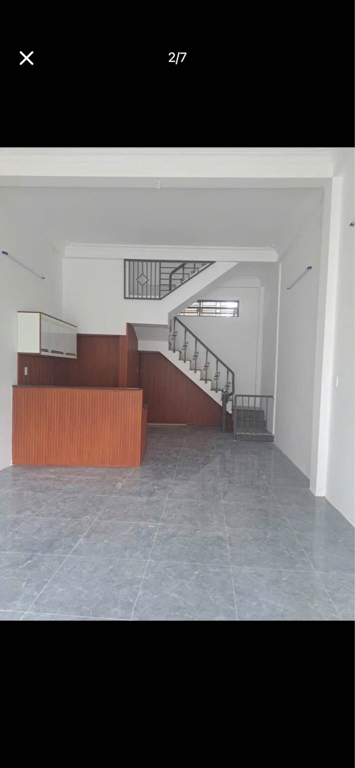 Nhà 3 tầng mặt tiền đường Bạch Đằng, Quy Nhơn 42m² giá 4.25 tỷ - Vị trí đắc địa gần chợ Đầm!