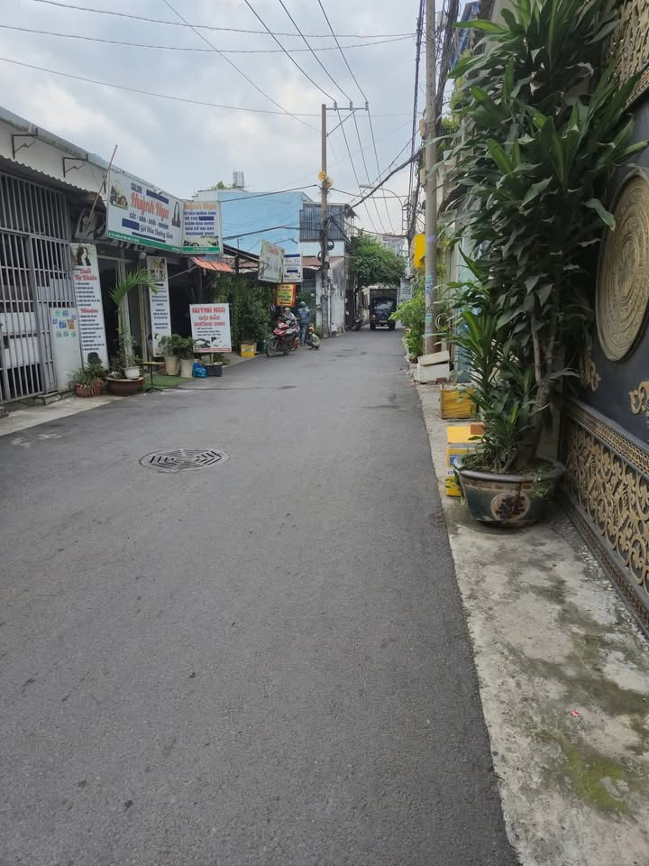 Nhà phố 97m² đường 359, Phước Long B, Thủ Đức - Giá chỉ 6.9 tỷ, sổ hồng đầy đủ!