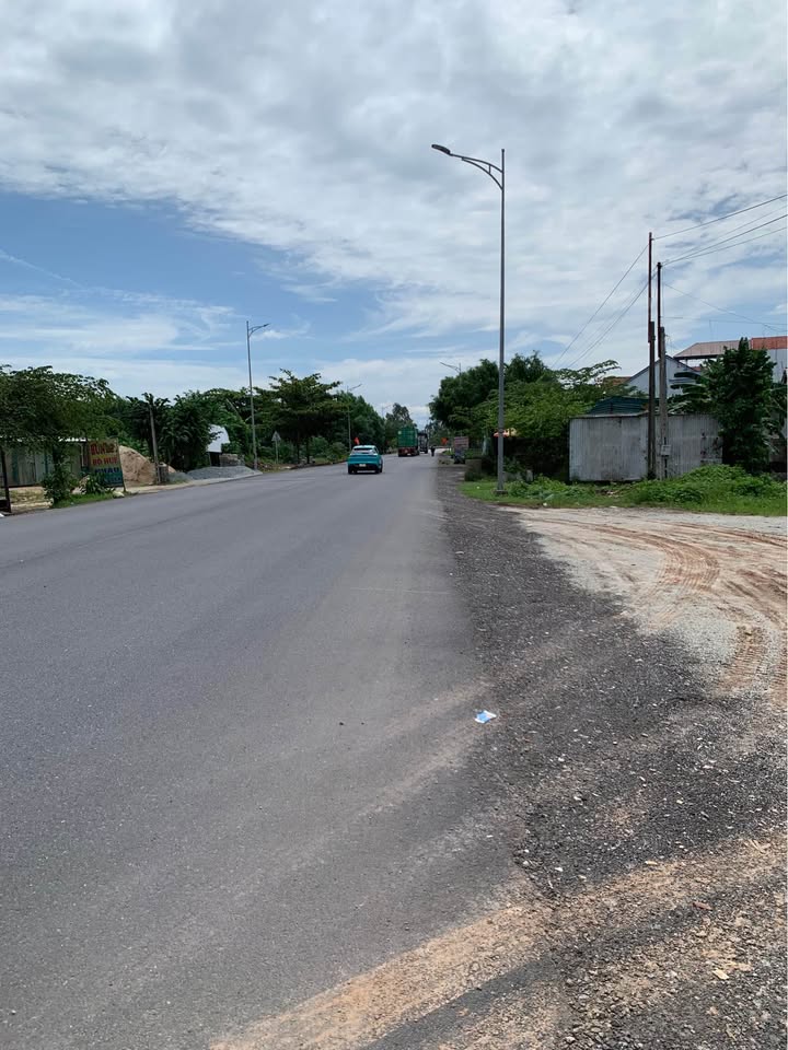 Đất mặt tiền Kim Phụng 500m² cho thuê - Vị trí đẹp gần chợ An Đô!