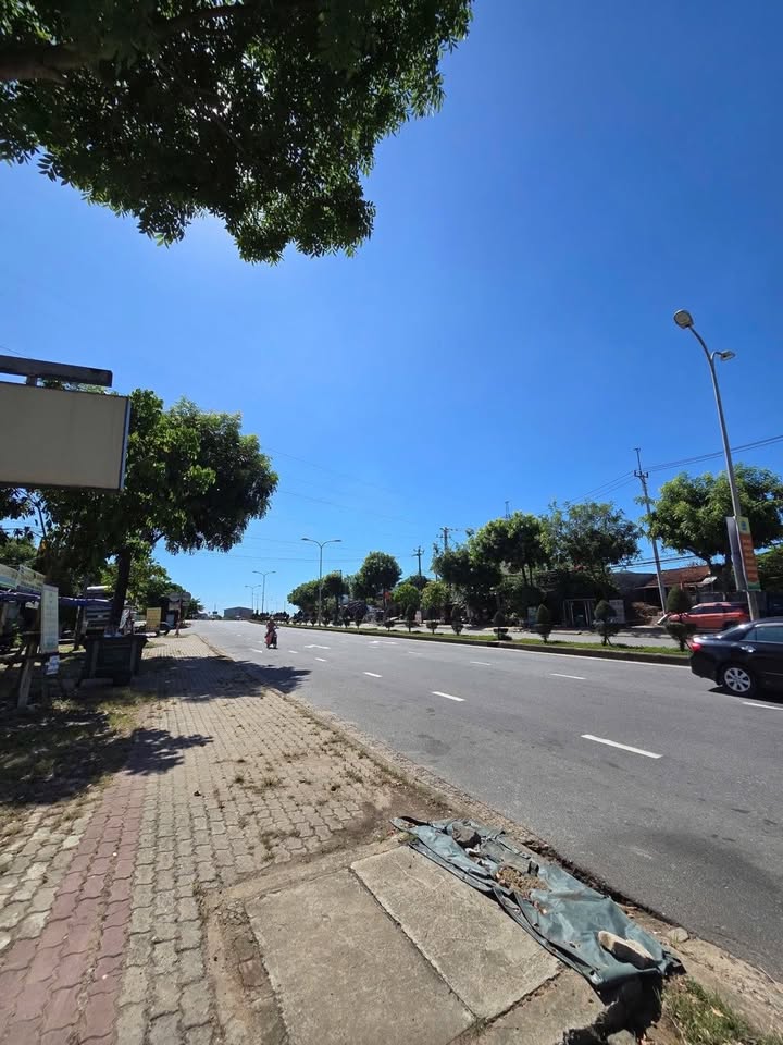 Đất tặng nhà cấp 4 đường Trường Sơn, Cẩm Lệ 154m² - Giá chỉ 7 tỷ!