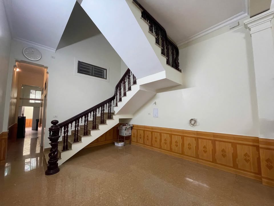 Nhà phố Cột Cờ - Tân Sơn 115m² giá 4 tỷ - Đường rộng ô tô tránh nhau!