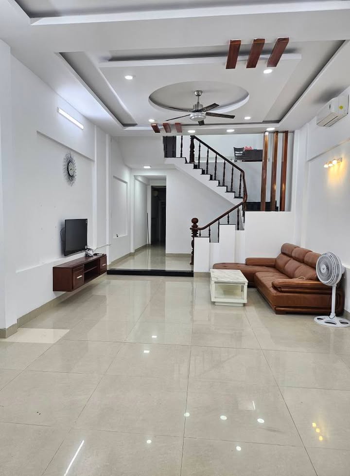 Phòng cho thuê tầng 1 đường Minh Mạng, Ngũ Hành Sơn 7 triệu - Vị trí sát biển, đầy đủ nội thất!