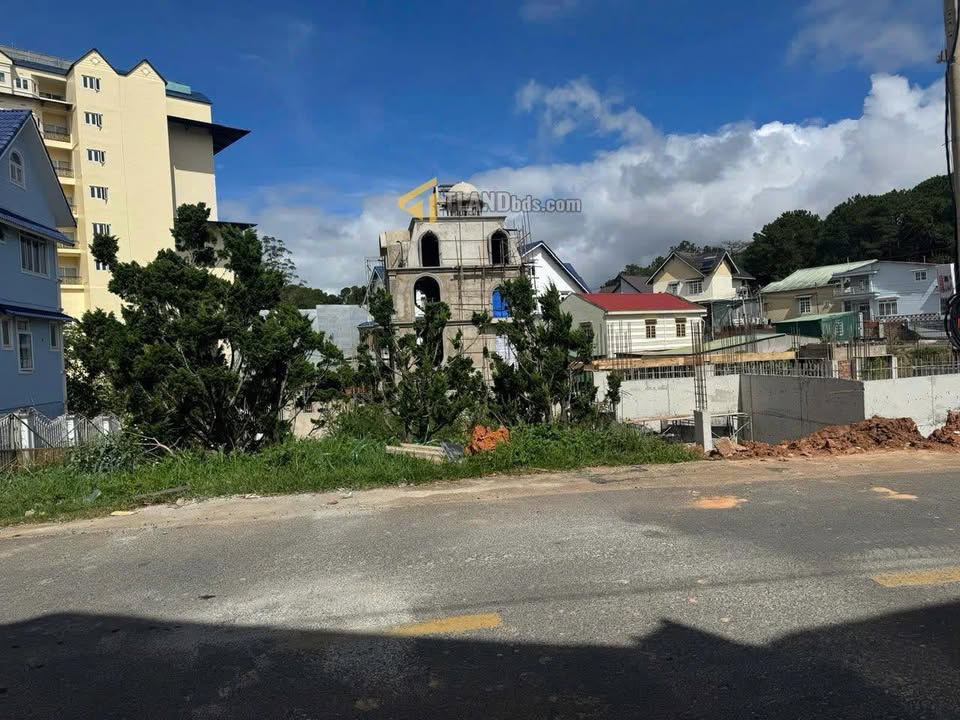 Bán đất mặt tiền đường Trần Đại Nghĩa, Đà Lạt 285m² giá 12 tỷ - Cơ hội đầu tư tuyệt vời!